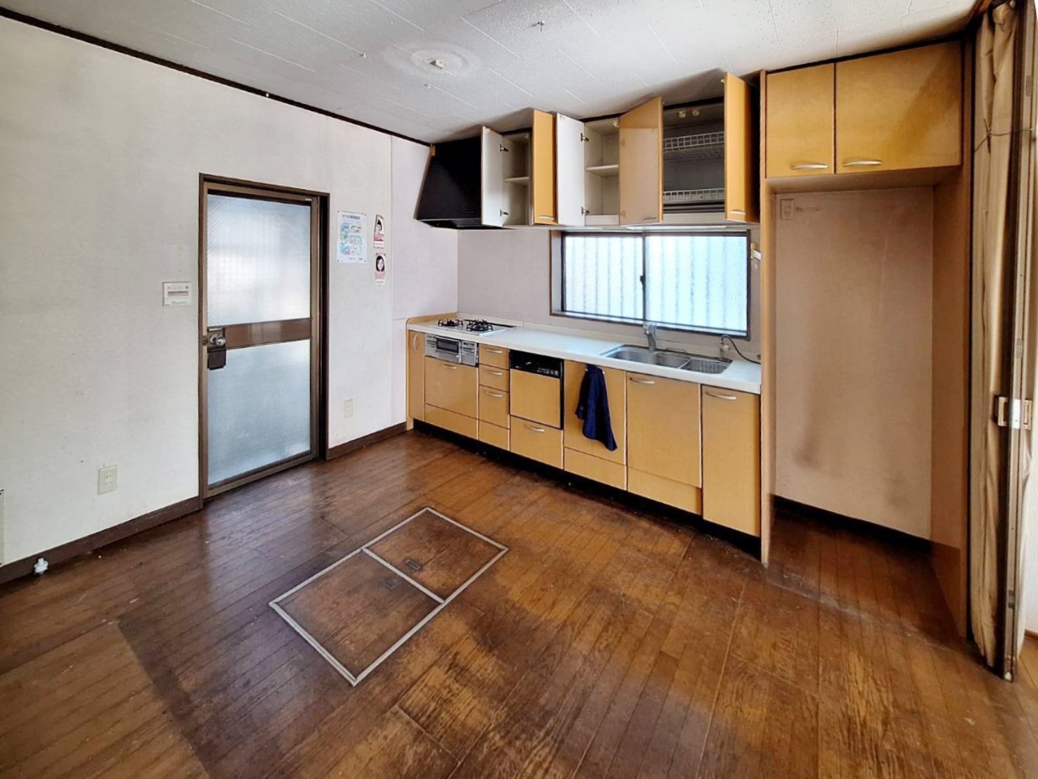 リクシル　システムキッチン　ノクト　施工前