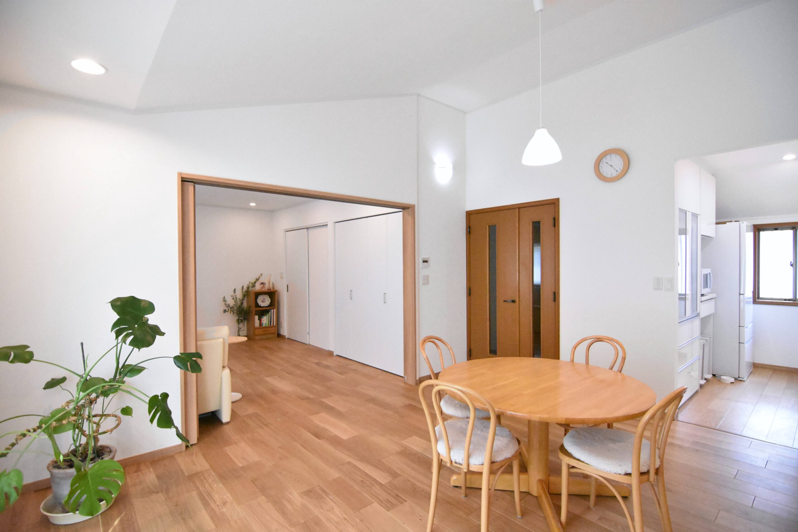 横浜市LDKリフォーム｜自然素材で仕上げたナチュラルリビング