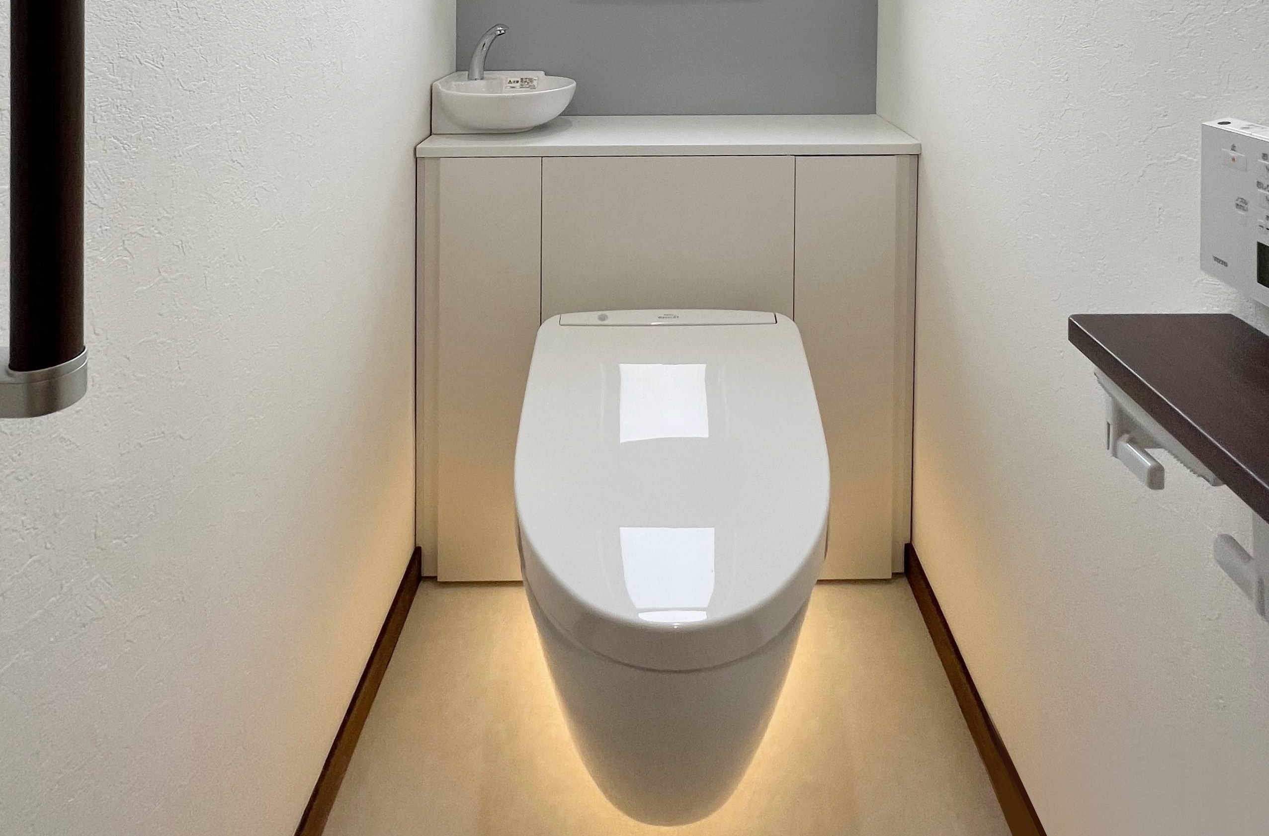 秦野市S邸トイレリフォーム事例｜掃除が楽になる浮いているトイレ